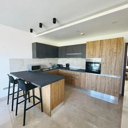 Axtart Penthouse With Amazing Views