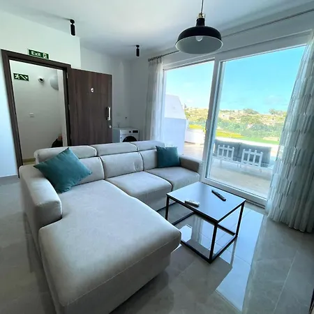 Axtart Penthouse With Amazing Views *