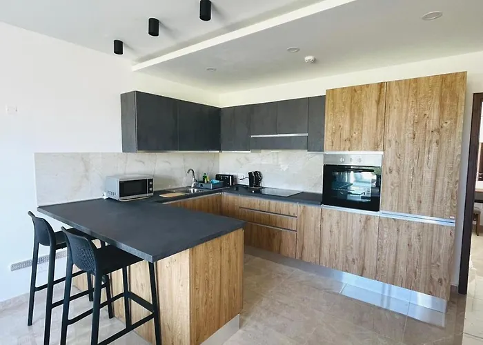 Axtart Penthouse With Amazing Views