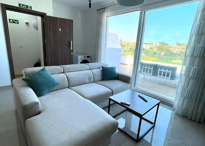 Axtart Penthouse With Amazing Views *