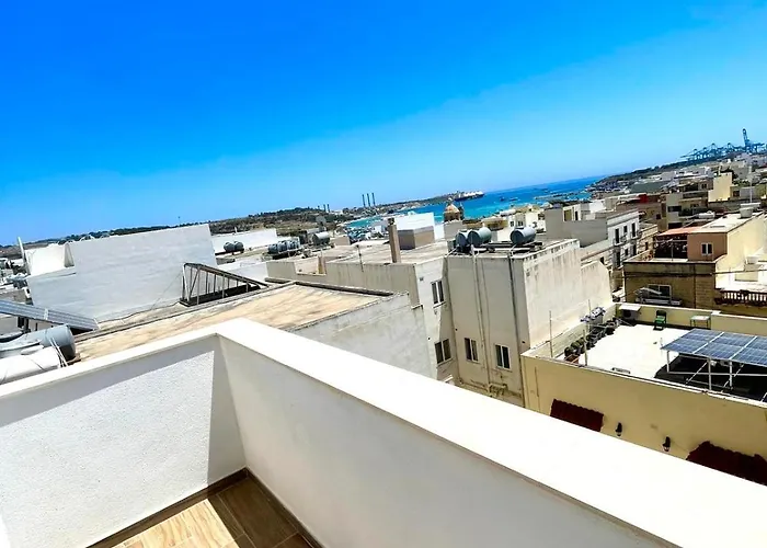 Axtart Penthouse With Amazing Views Marsaxlokk